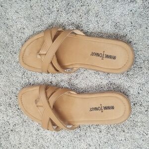 Minnetonka Women's Tan Strappy Sandals